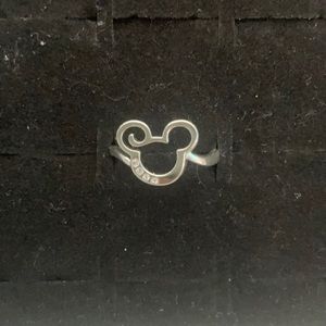Mickey ring never worn